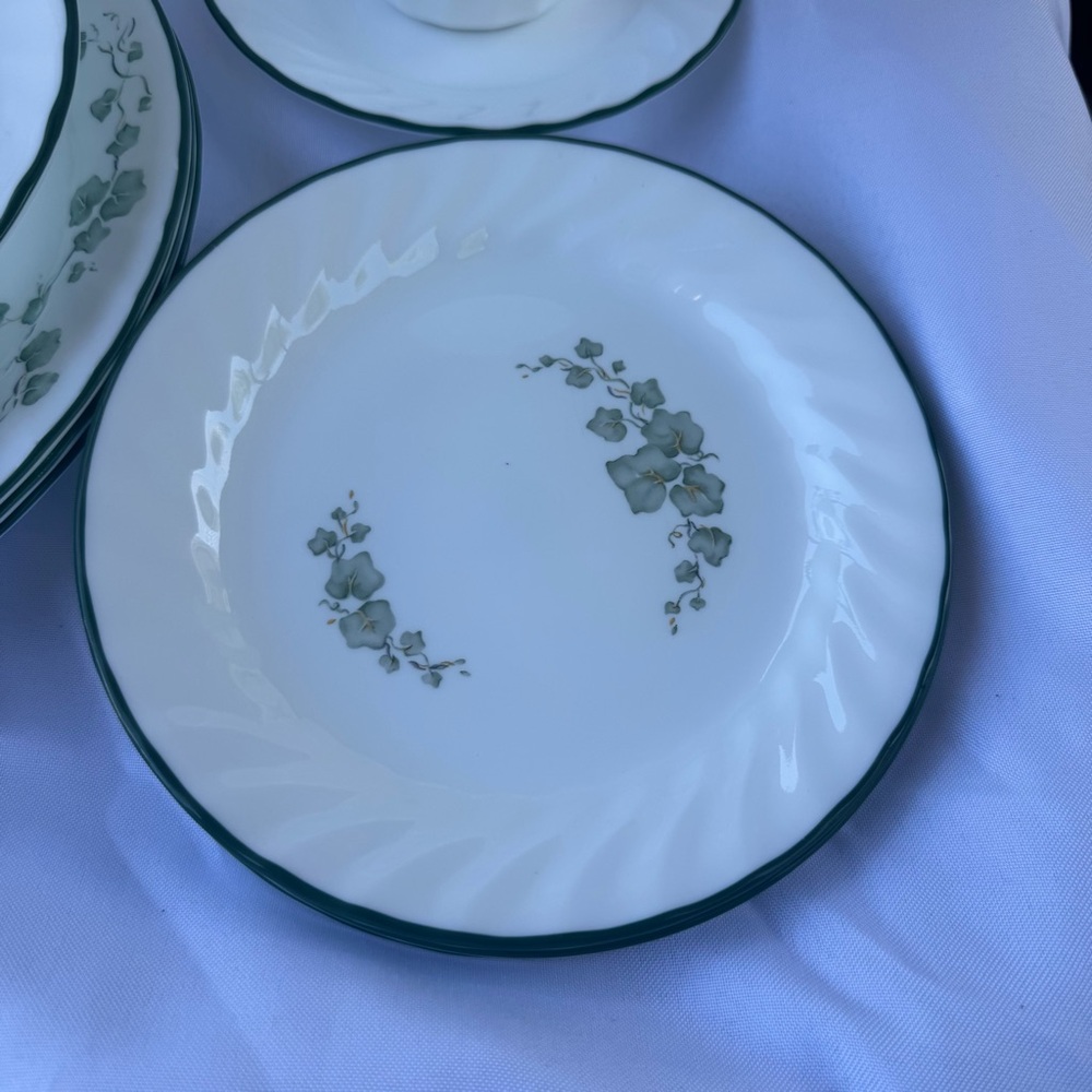 Corelle Callaway Ivy Dinnerware Service for 4 21 Pieces Complete Set - Picture 3 of 11